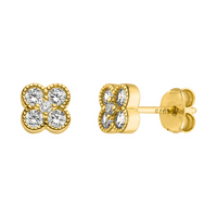 Des boucles d'oreilles