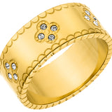 Breiter Ring mit Steinchen besetzten Kleeblatt-Motiven in Gold, wasserfest und färbt nicht ab.